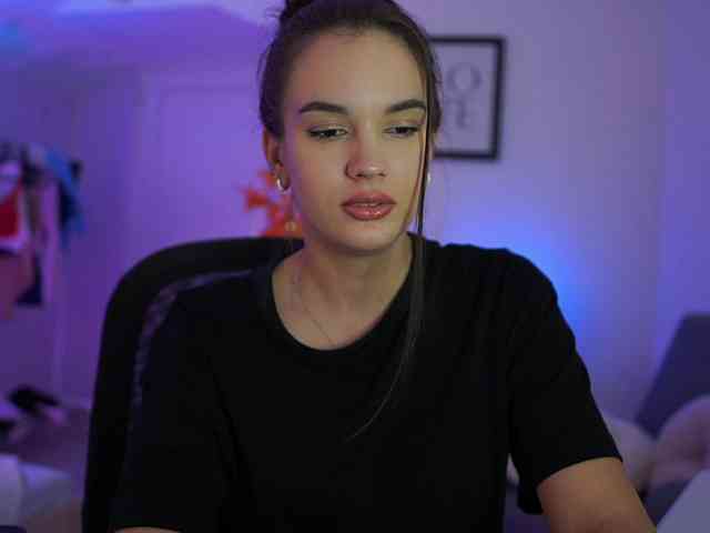 GlowingKatee