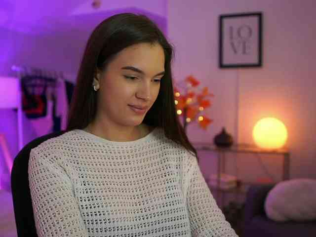 GlowingKatee
