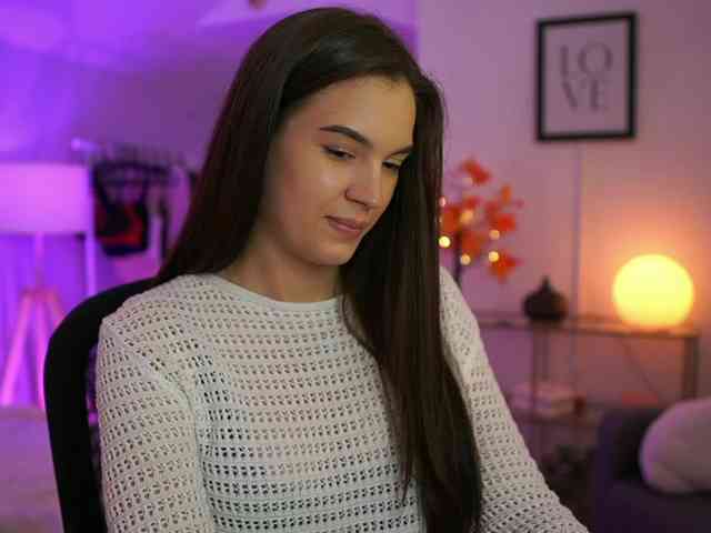 GlowingKatee