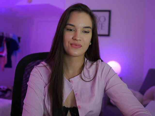 GlowingKatee