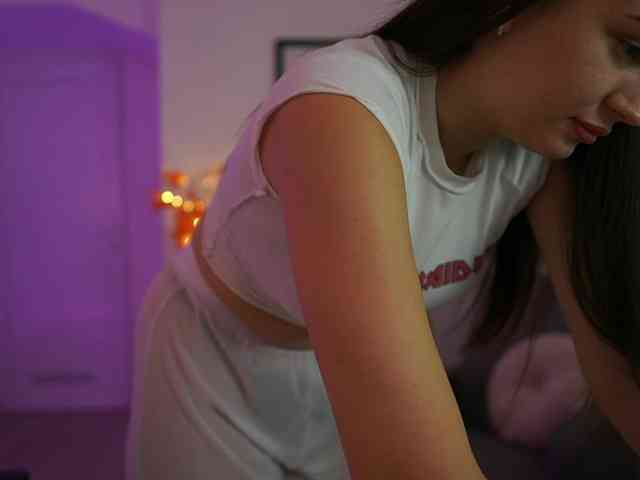 GlowingKatee