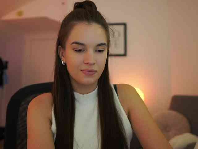 GlowingKatee