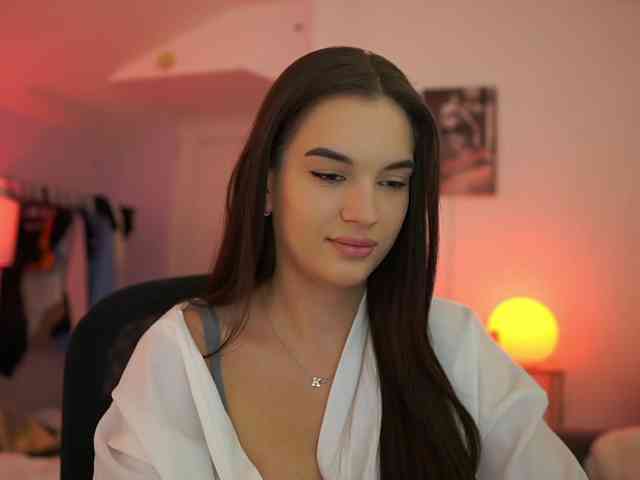 Model: GlowingKatee