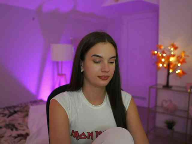 GlowingKatee