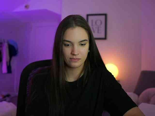 GlowingKatee