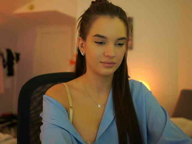 GlowingKatee