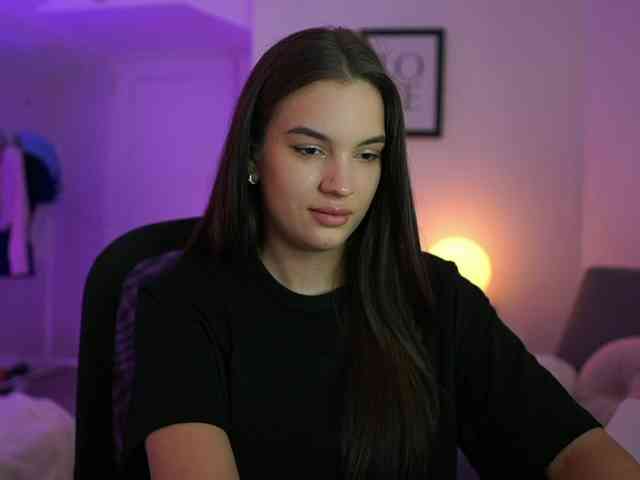 GlowingKatee