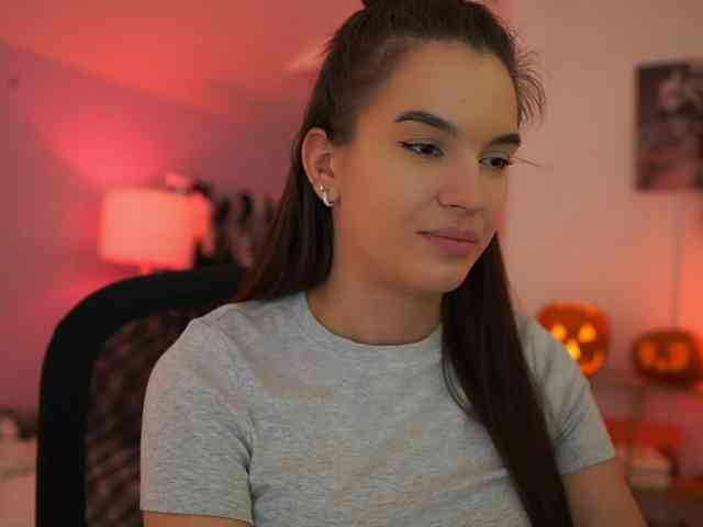 Model: GlowingKatee