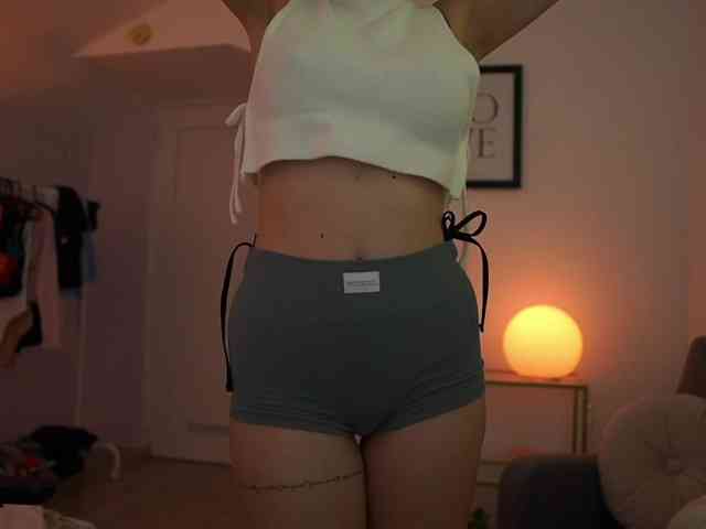 GlowingKatee