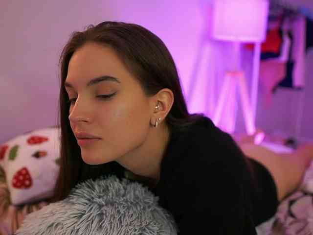 GlowingKatee