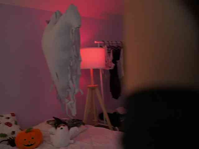 GlowingKatee