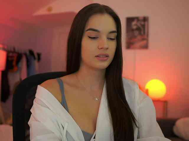 GlowingKatee