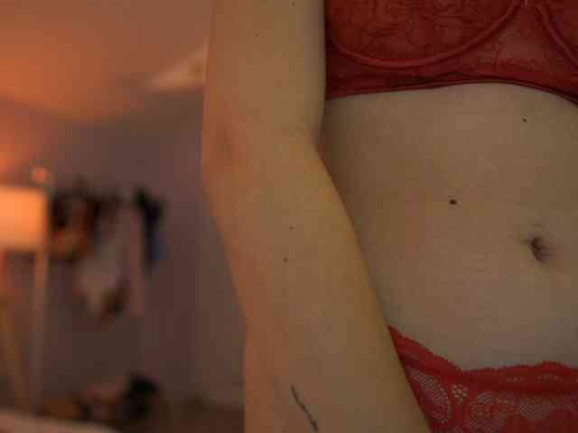 GlowingKatee