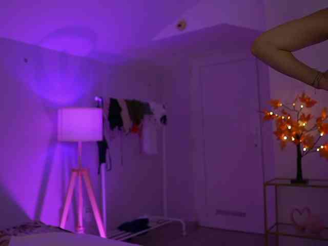 GlowingKatee
