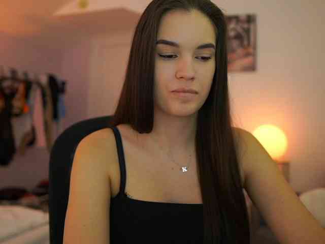 GlowingKatee
