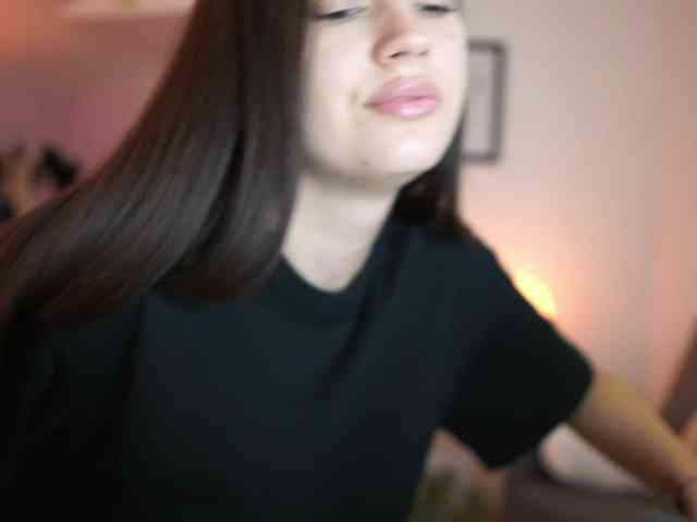 GlowingKatee