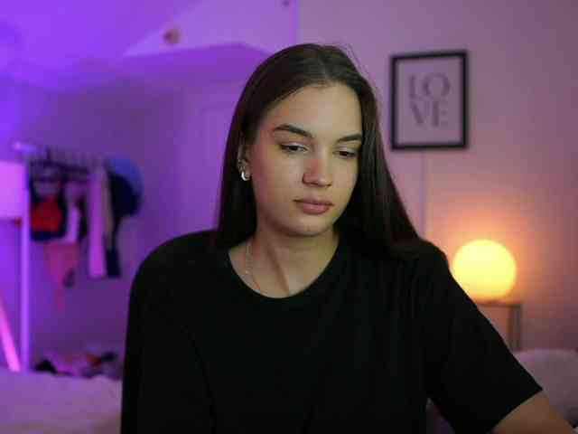 GlowingKatee