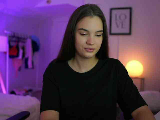 GlowingKatee
