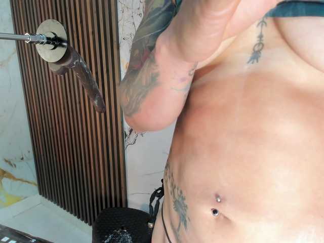 charol23 live cam on BongaCams