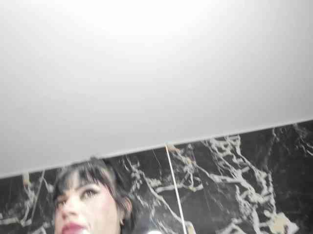 Charol23 webcam