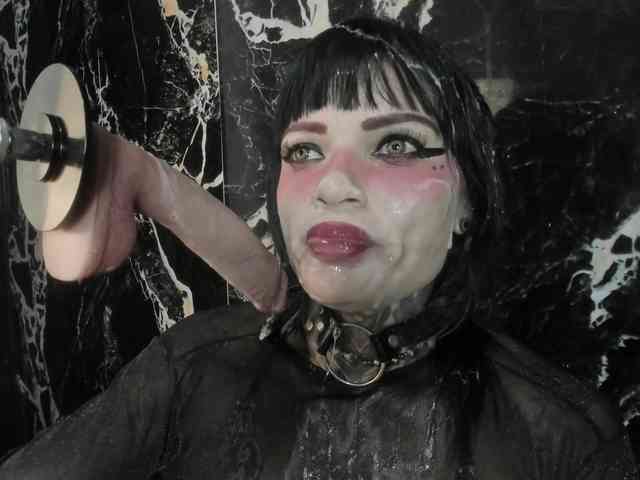 Charol23 webcam