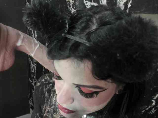Charol23 webcam