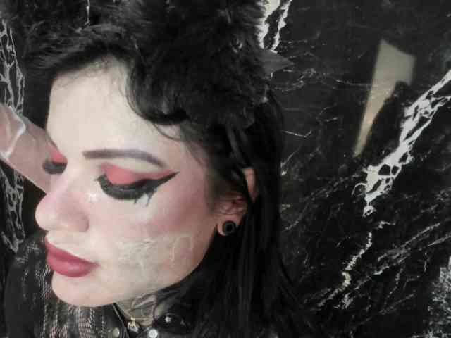 Charol23 webcam