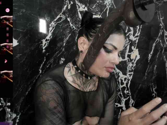 Charol23 webcam