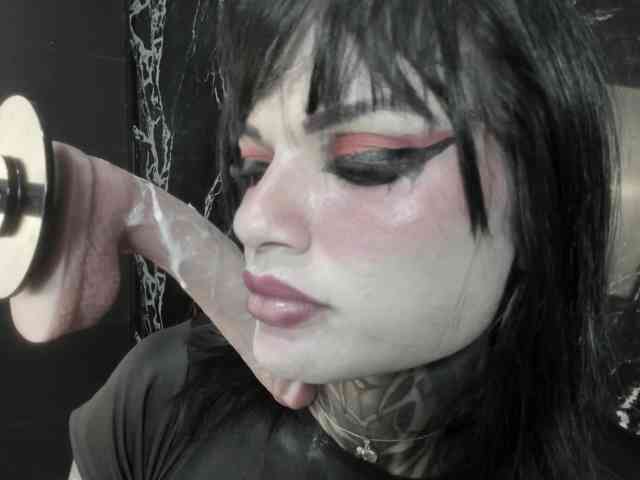 Charol23 webcam