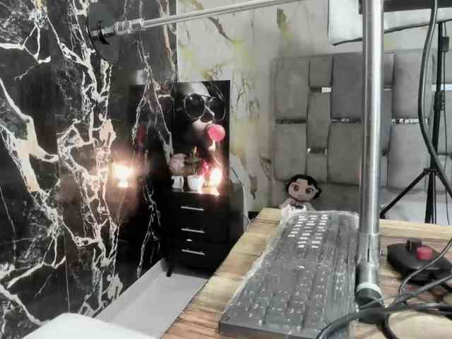 Charol23