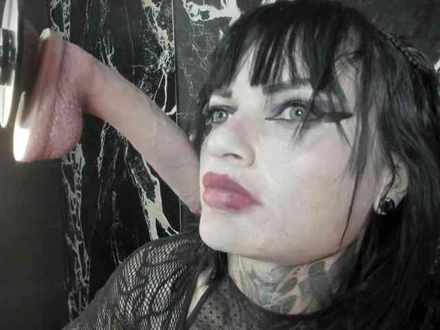 Charol23 webcam