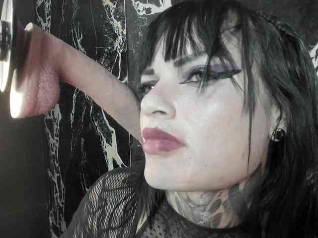 Charol23 webcam