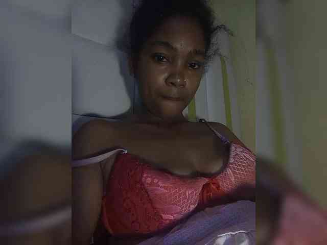 Aminah1 webcam