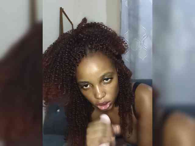 NaughtyLarisa webcam