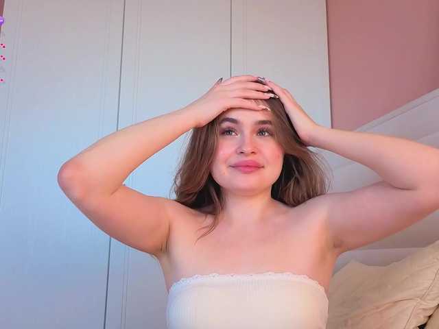 candylia live cam on BongaCams