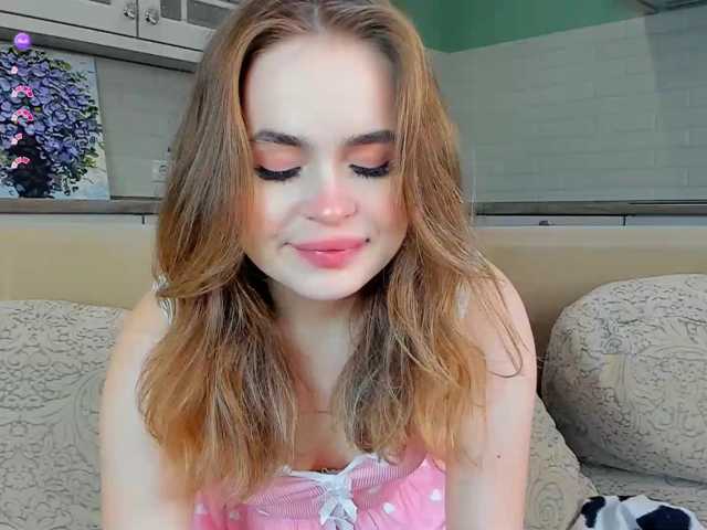 candylia live cam on BongaCams