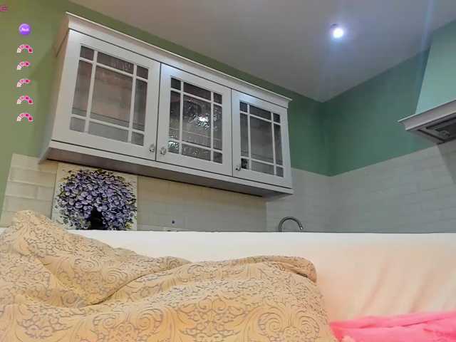 candylia live cam on BongaCams
