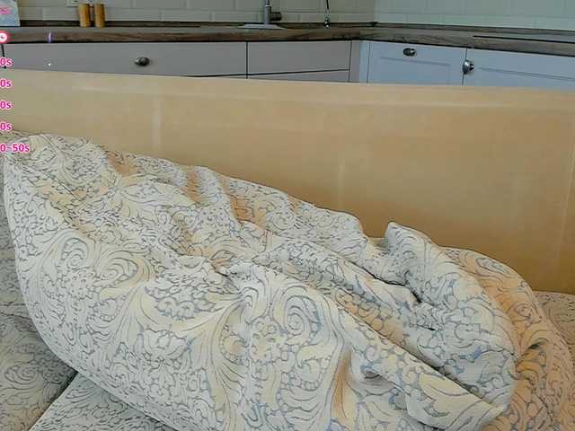 candylia live cam on BongaCams