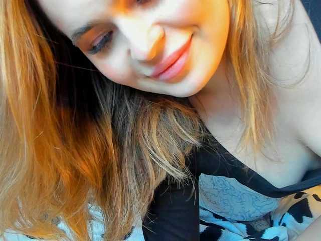 candylia live cam on BongaCams