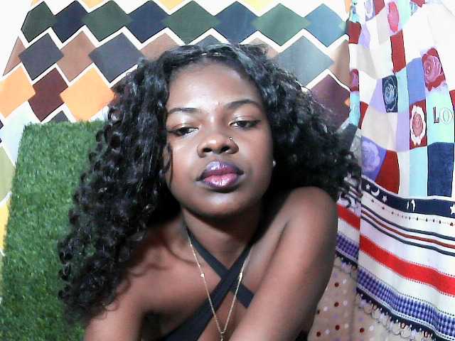 Mayah891 live cam on BongaCams