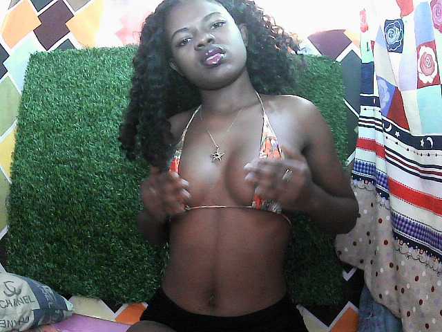 Mayah891 live cam on BongaCams