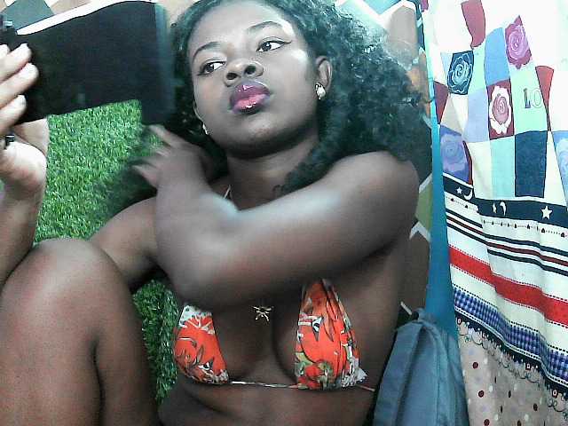 Mayah891 live cam on BongaCams