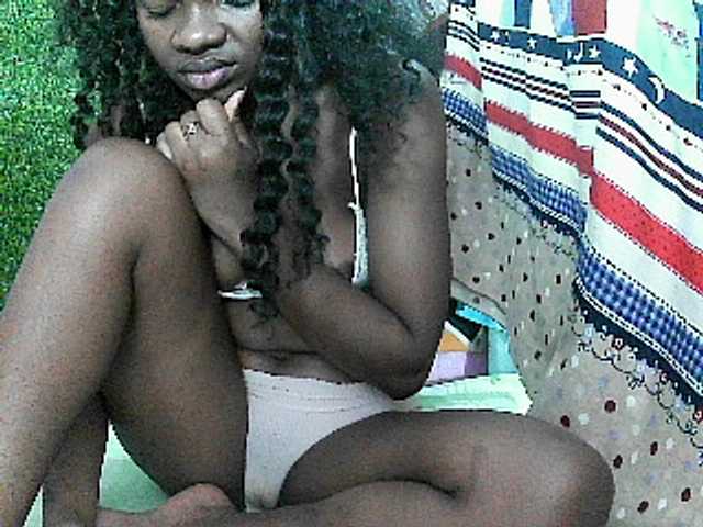 Mayah891 live cam on BongaCams