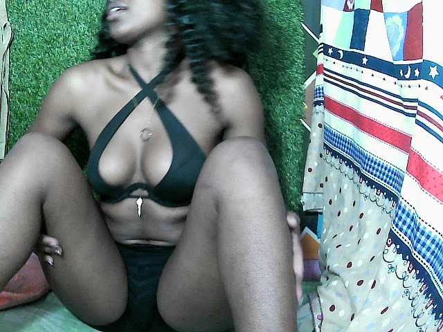 Mayah891 live cam on BongaCams