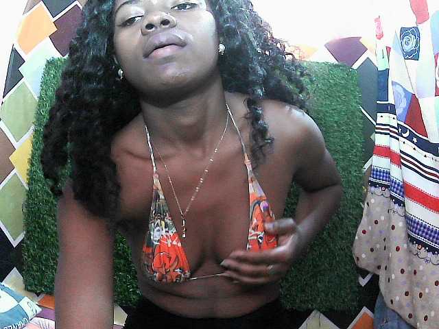 Mayah891 live cam on BongaCams
