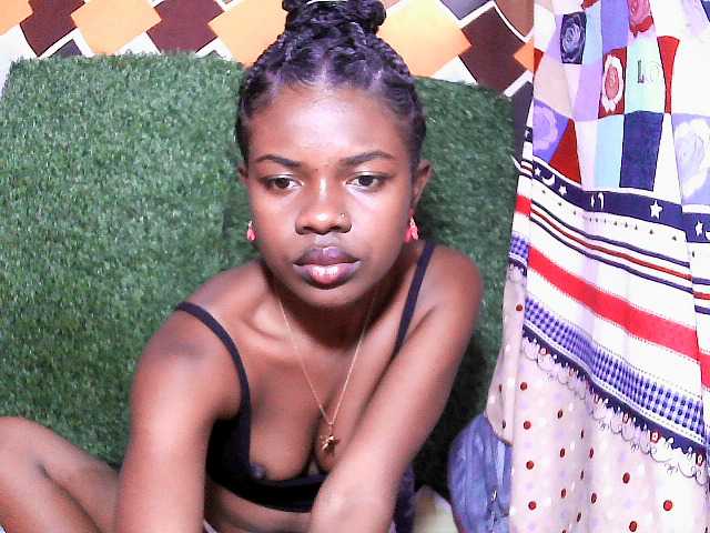 Mayah891 live cam on BongaCams
