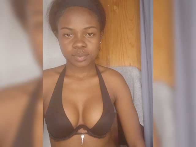 Mayah891 live cam on BongaCams