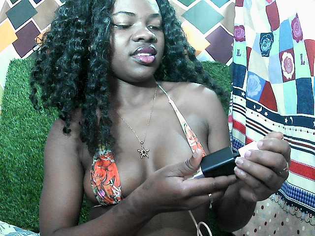 Mayah891 live cam on BongaCams