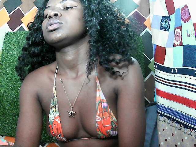 Mayah891 live cam on BongaCams