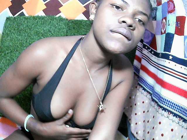 Mayah891 live cam on BongaCams